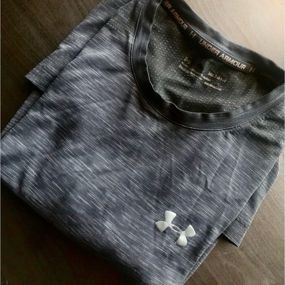 Under Armour Long Sleeve - Picture 3 of 8